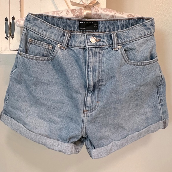ASOS High Rise Cuffed Vintage Wash Denim Jean Shorts - Picture 3 of 4